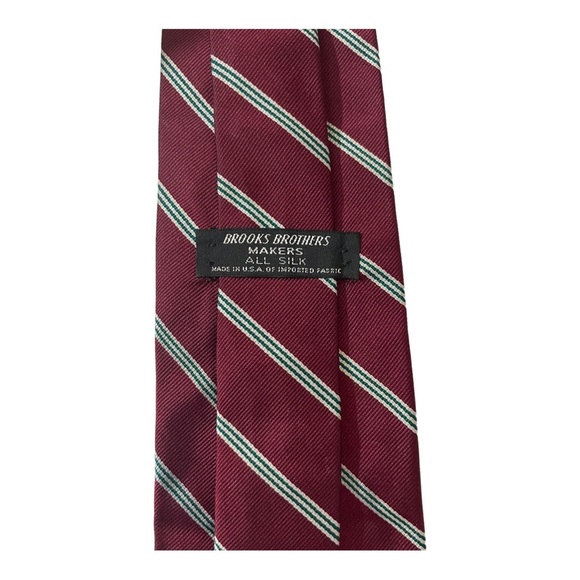 Brooks brothers mens silk tie. Striped Red. Width 4” - Picture 6 of 6